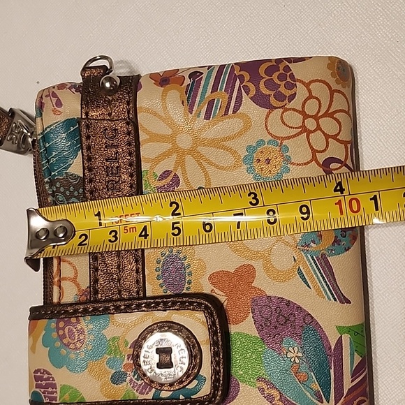 Relic Multicolor Vegan Leather Floral Wallet - Picture 16 of 16